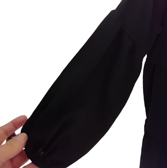 Amoretu  Black Long Sleeve Lantern V-Neck  Flowy Mini Tunic Dress. Size M - Picture 3 of 5